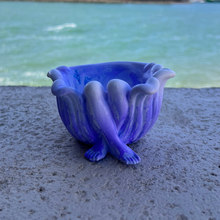 Load image into Gallery viewer, Flower Girl Dish/Vase, Seka Home