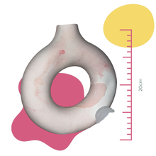 Load image into Gallery viewer, Donut Vase - Seka Home