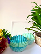 Load image into Gallery viewer, Set of 2 Shell Pillar Candles