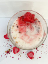 Load image into Gallery viewer, Amber, Jasmine and Vanilla - Soy Wax Candle