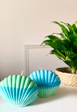 Load image into Gallery viewer, Set of 2 Shell Pillar Candles