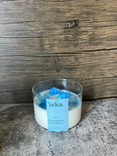 Load image into Gallery viewer, 55cl Sweet Rain and Fresh Sheets Soy Wax Candle
