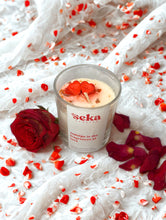Load image into Gallery viewer, Amber, Jasmine and Vanilla - Soy Wax Candle
