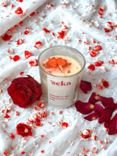 Load image into Gallery viewer, Amber, Jasmine and Vanilla - Soy Wax Candle
