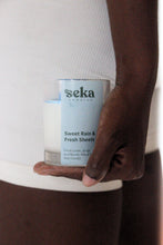 Load image into Gallery viewer, Sweet Rain and Fresh Sheets- Soy Wax Candle
