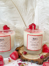 Load image into Gallery viewer, Amber, Jasmine and Vanilla - Soy Wax Candle
